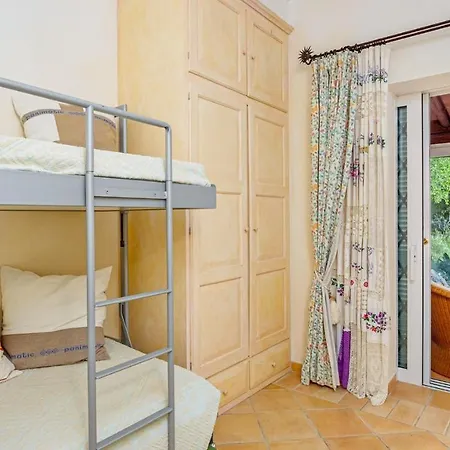 فيلة Stella 6, Emma *